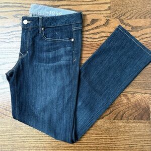 GAP ~ 1969 Real Straight Jeans ~ Size 30/10R ~ Dark Wash ~ EUC